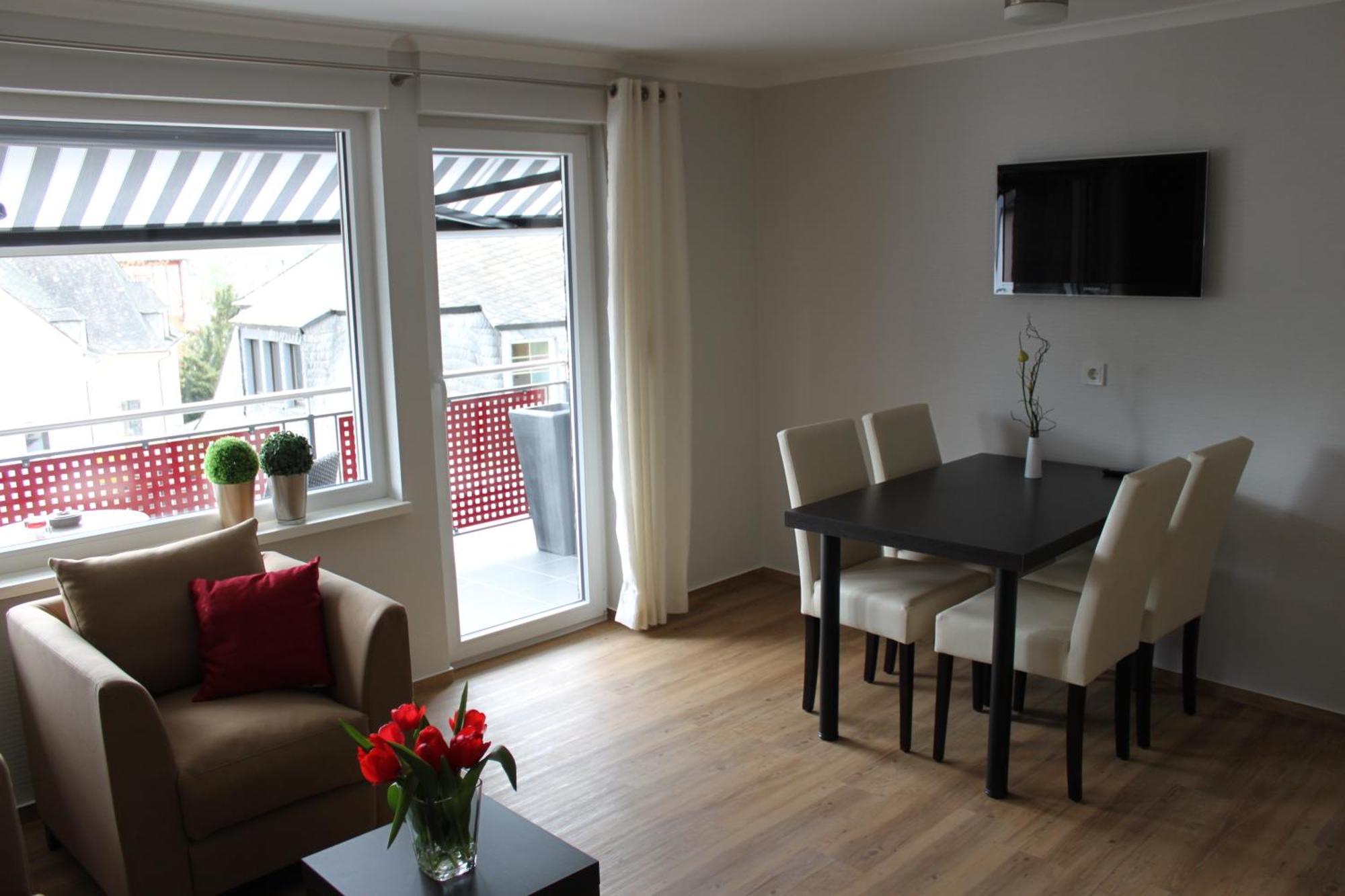 Feriendomizil Am Lindenplatz Hotel Bullay Kültér fotó