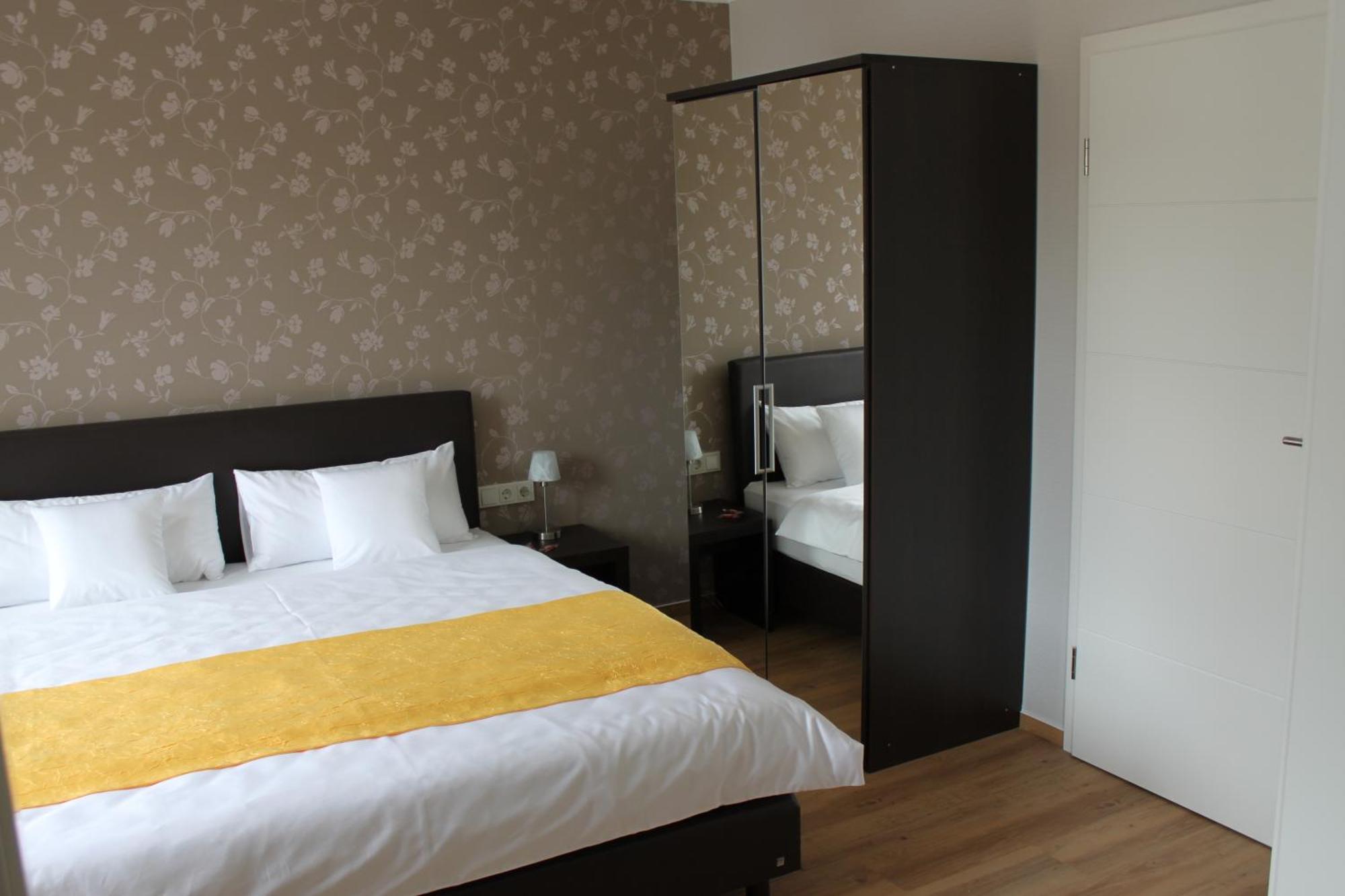 Feriendomizil Am Lindenplatz Hotel Bullay Kültér fotó