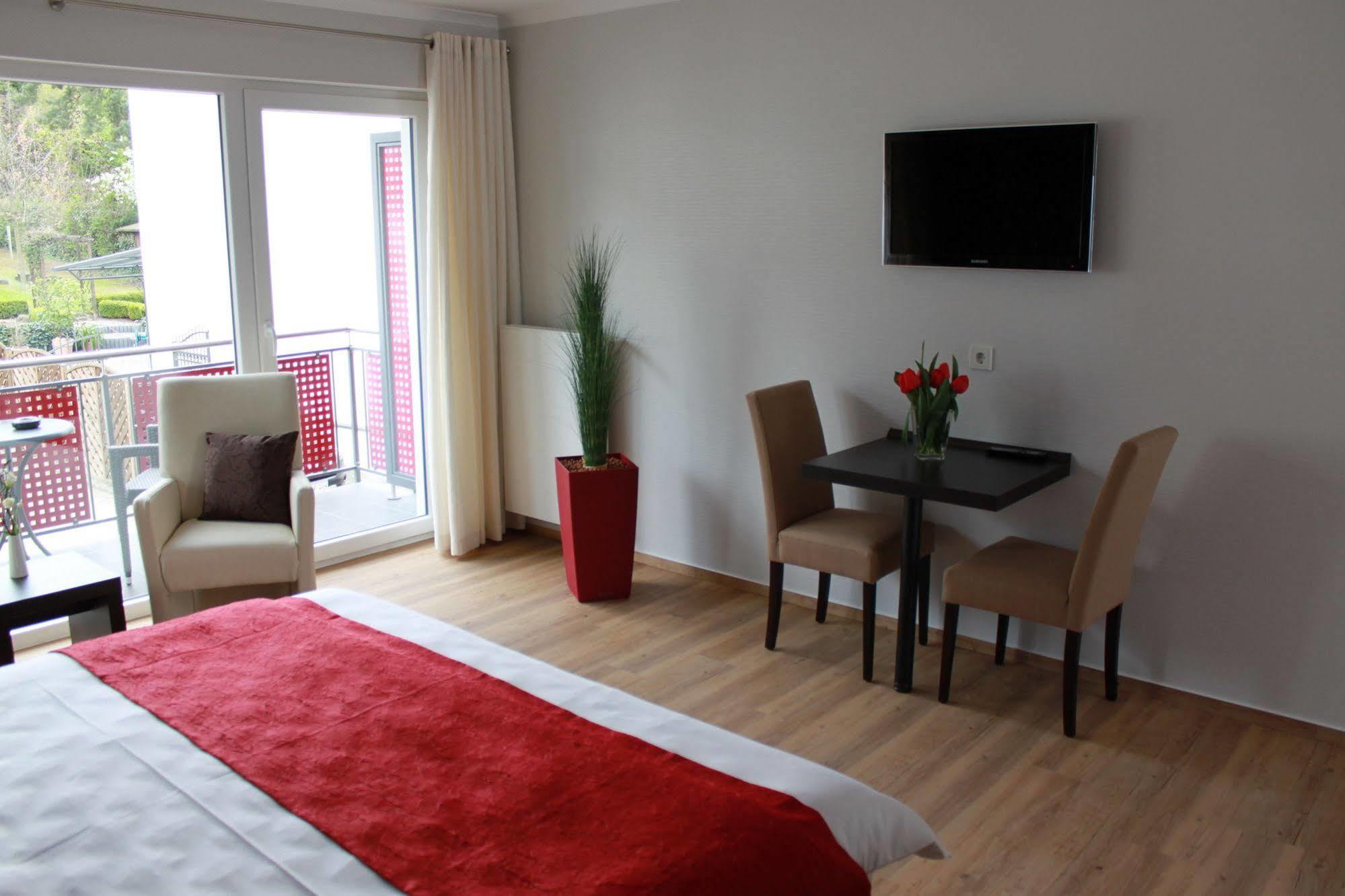 Feriendomizil Am Lindenplatz Hotel Bullay Kültér fotó