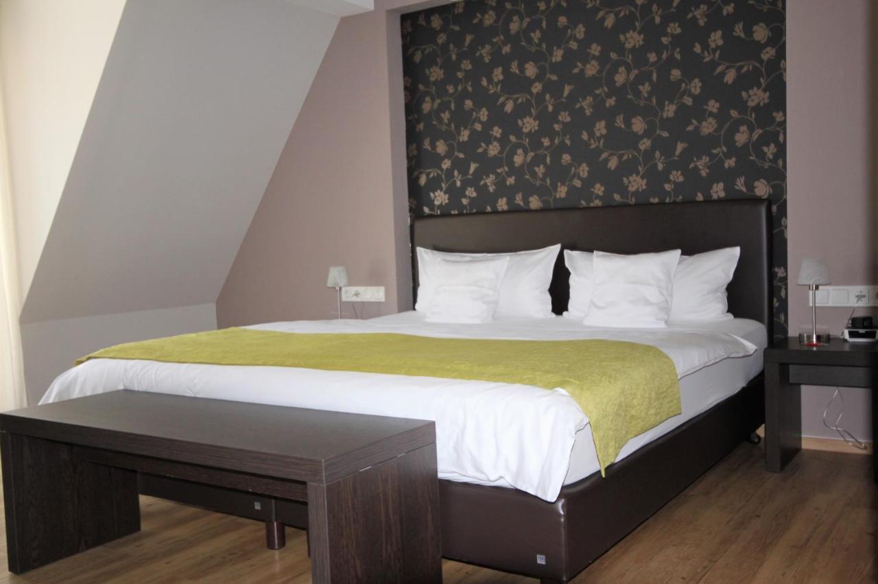 Feriendomizil Am Lindenplatz Hotel Bullay Kültér fotó